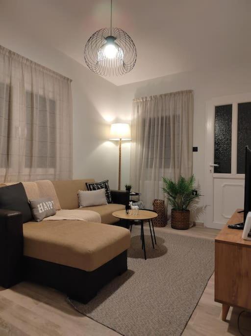 شقة Cosy House With Garden فولوس المظهر الخارجي الصورة