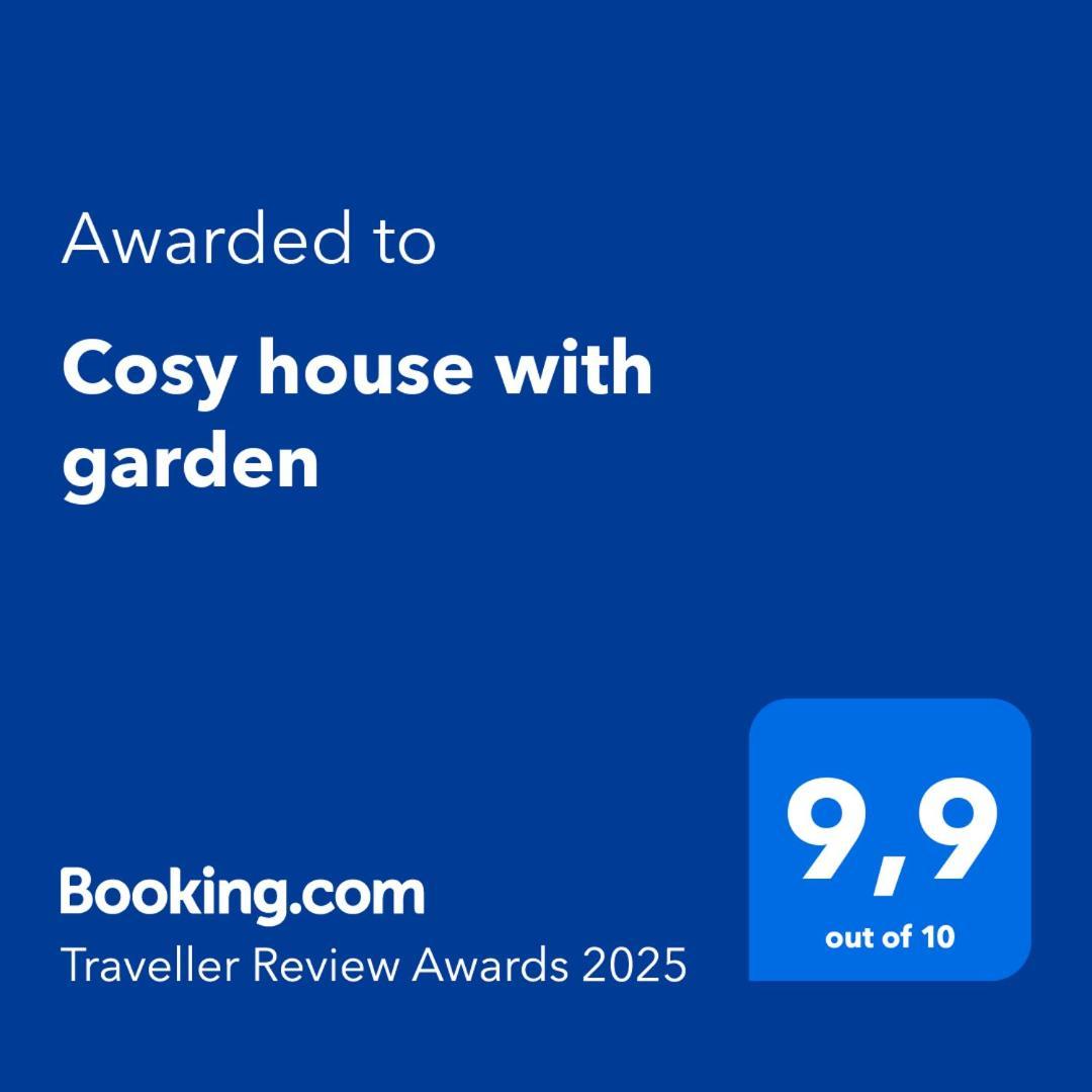 شقة Cosy House With Garden فولوس المظهر الخارجي الصورة